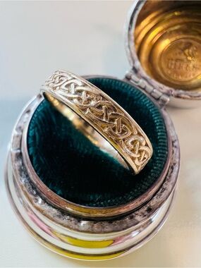 Stunning Handmade 14K Yellow Gold Celtic Knot Ring Wedding Band Promise Ring